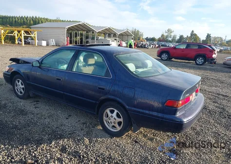 1997 Toyota Camry Xle from USA, damaged, VIN 4T1BG22K0VU148949